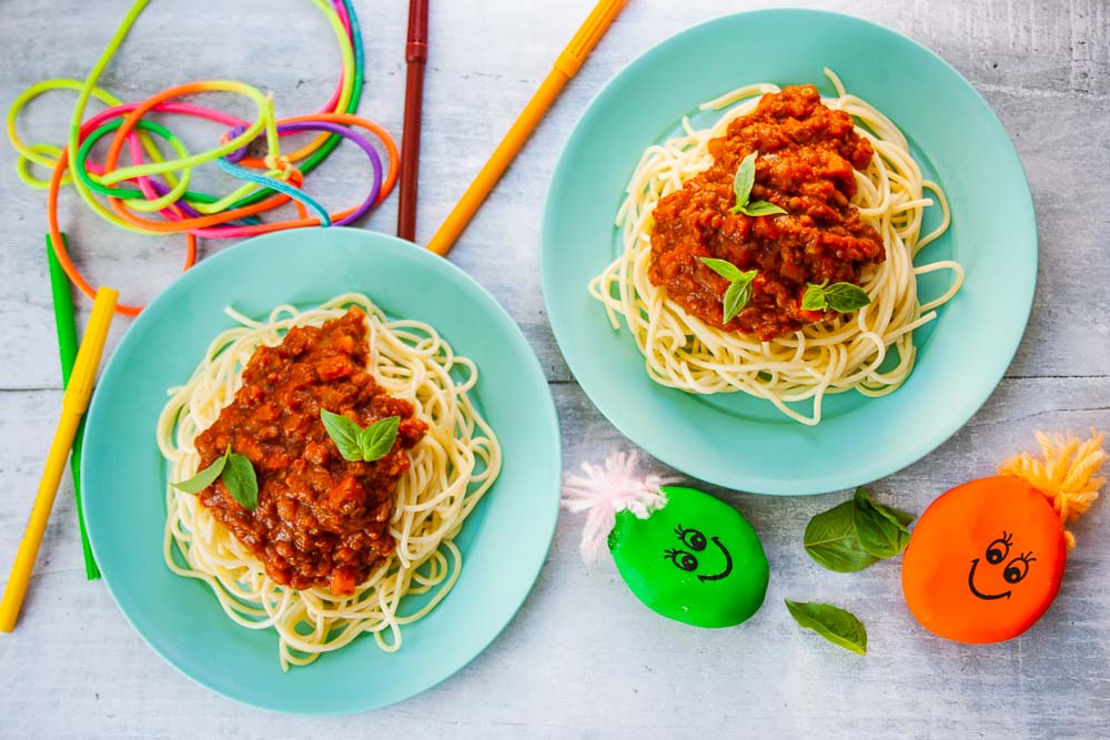 vegane-kinder-linsenbolognese-spaghetti